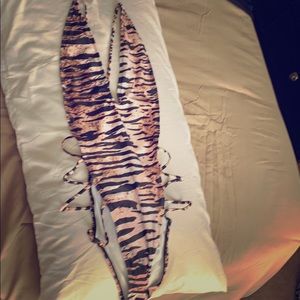 New Never worn one piece Deep V print swimsuit